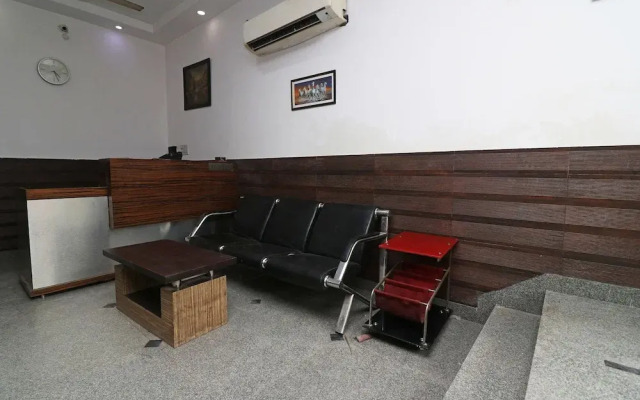 Oyo 18753 Hotel Glance Inn
