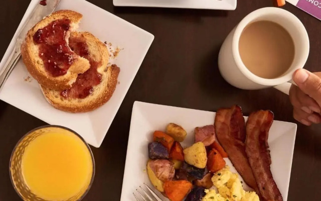Hyatt Place Poughkeepsie / Hudson Valley