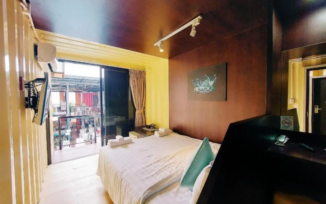 Retro Box Hotel