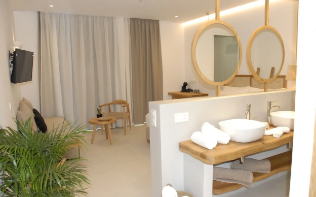 Aqua Blu - Adults Only