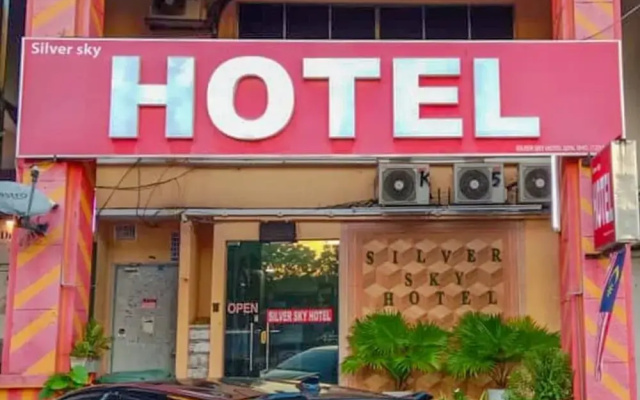 Silver Sky Hotel