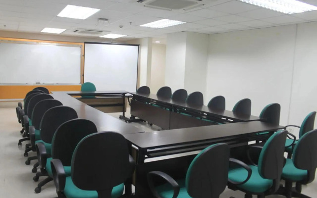 Go Hotels Plus Mandaluyong