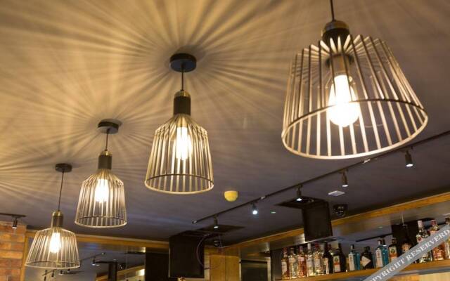Castle Varagh Hotel & Bar