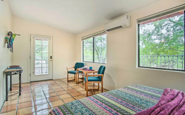 Charming Tucson Casita Near Hiking & Biking!