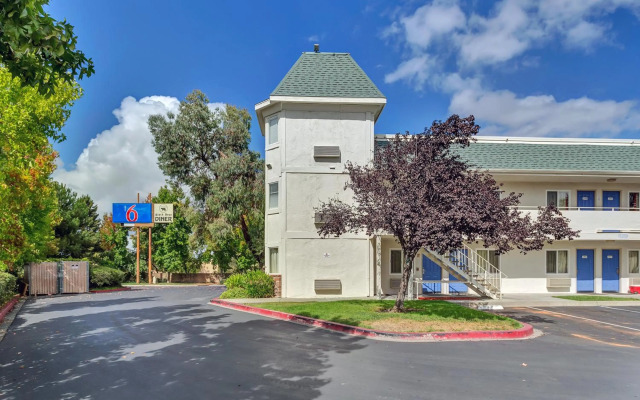 Motel 6 Rohnert Park, CA