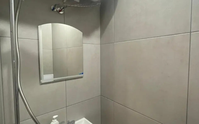 Top Center 2-BR Apartment with lovely Outdoor Area