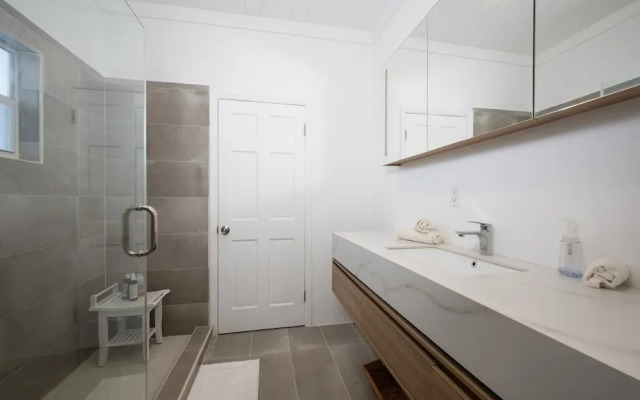C Breeze 4 Bedroom Home