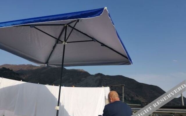 Pengyuege Guesthouse