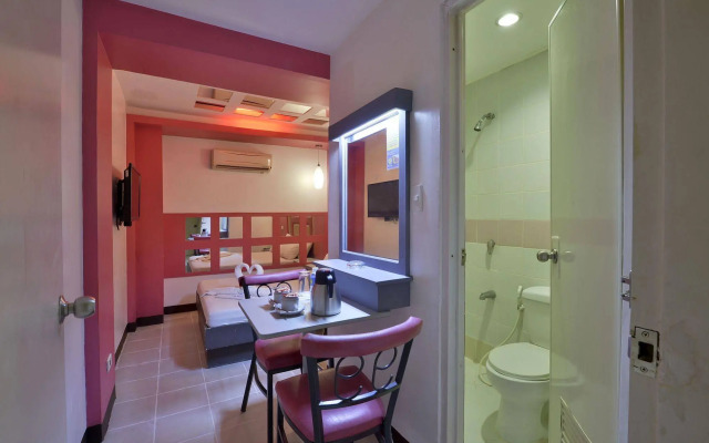 Hotel 99 Quiapo Manila