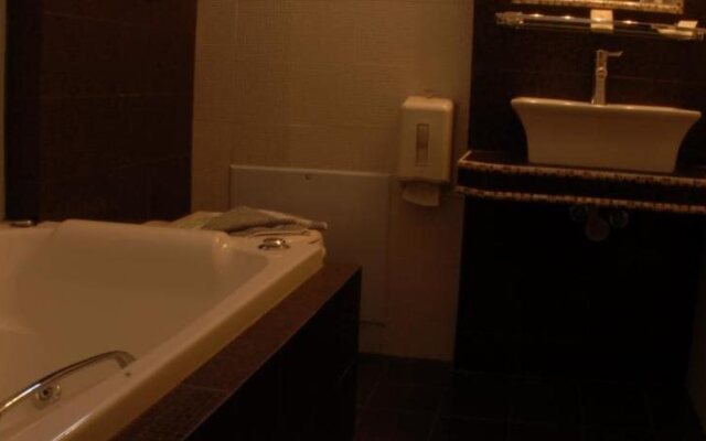 Dryades Hotel