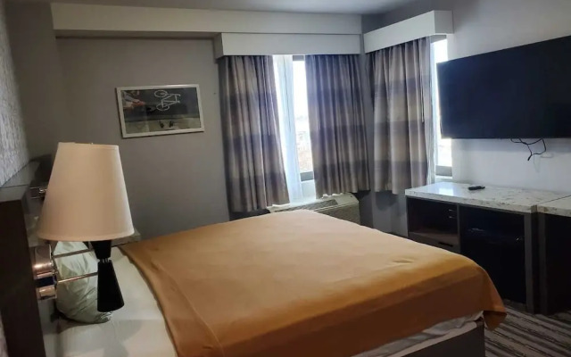 The Essence Hotel AT JFK