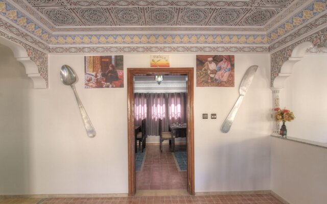 Hotel New Mars Dades