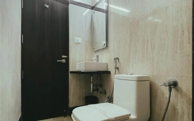 Hotel S L E Residency