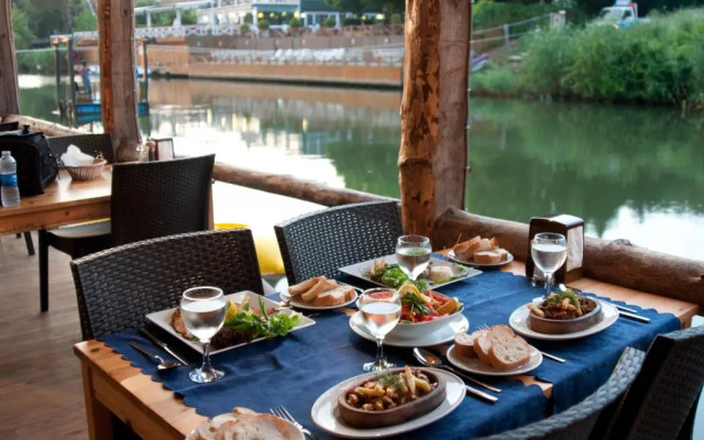 Agva Gizemli Nehir Bungalov