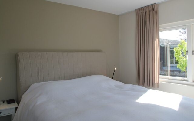 Splendid Holiday Home With Jetty, Waterfront Terrace, Garden