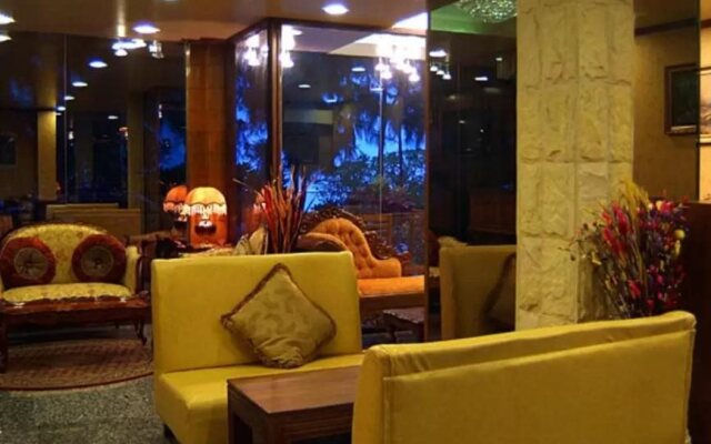 Loona Hotel