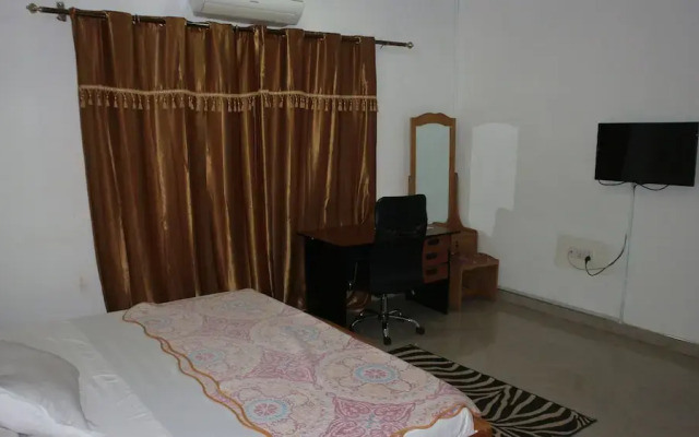 Pioneer Guest Lodge