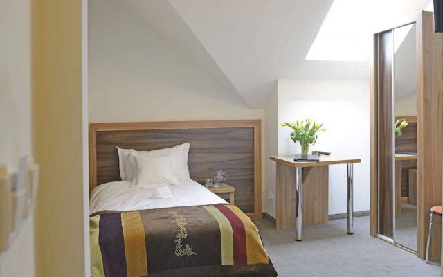 Dwór Kombornia Folwark