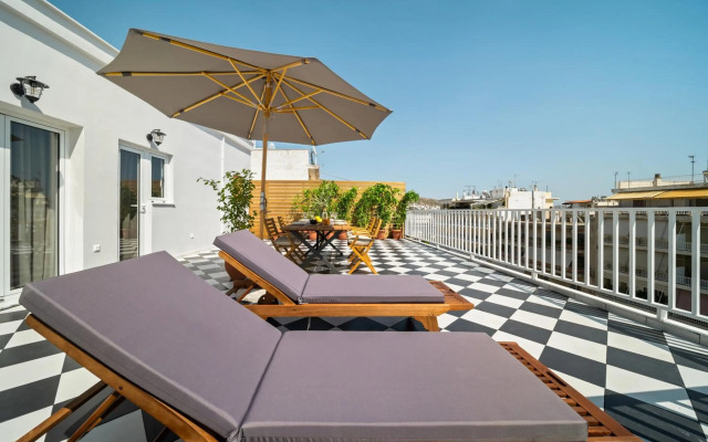 Luxurious Apartment with Big Sea View Terrace - Central Location