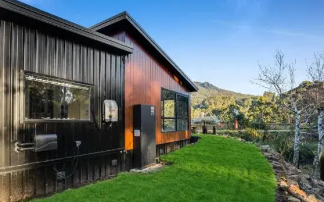 Quamby Bluff Lake House, Deloraine, Tasmania
