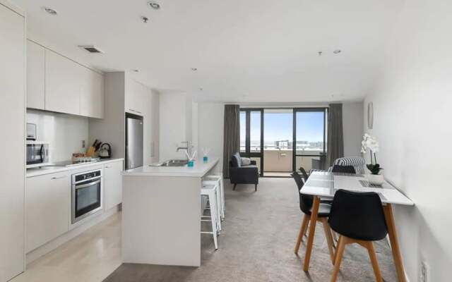 Beautiful Sky Tower View Home W/ Free Parking