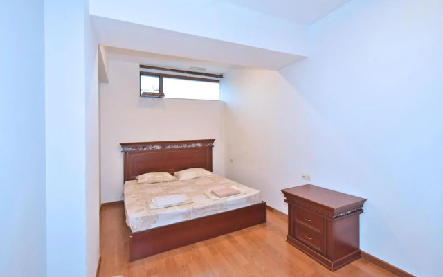 Armenak apartments N20