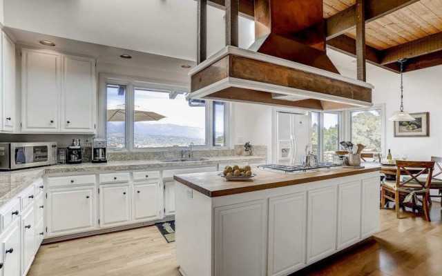 Mira Vista Retreat