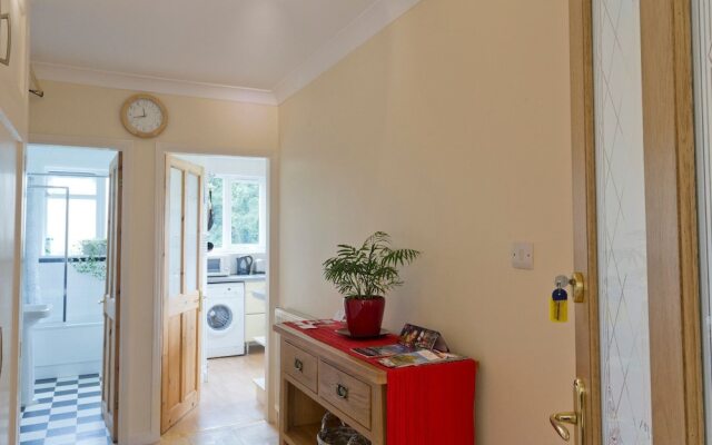 Poplar House Serviced Apartments