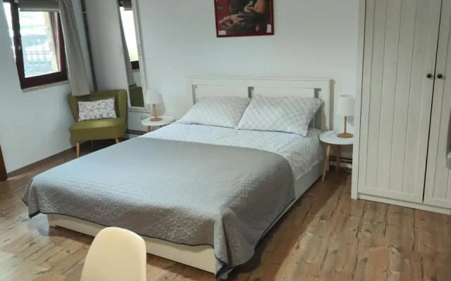 2-room apartment 30 m2 on 1st floor - INH 29179