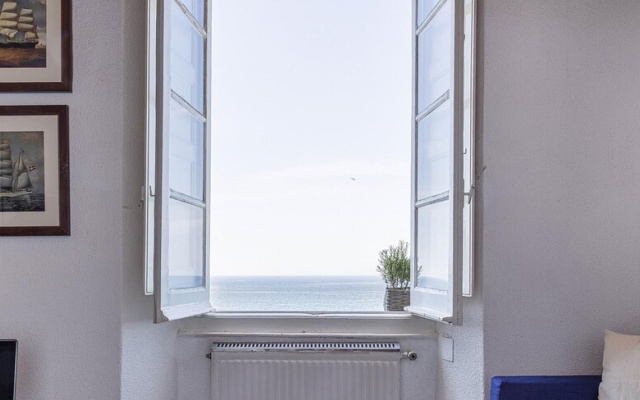 Il Mare di Camogli da un Obl by Wonderful Italy