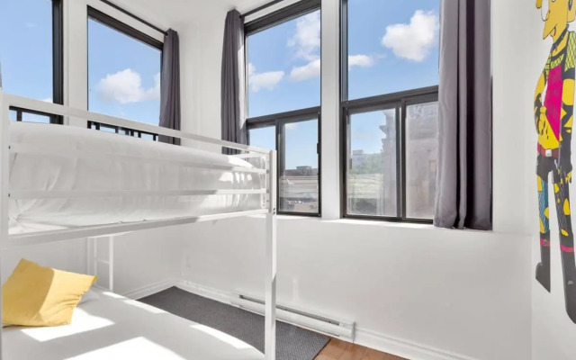 M11 The Simpsons Suite 3BR in The Heart of MTL