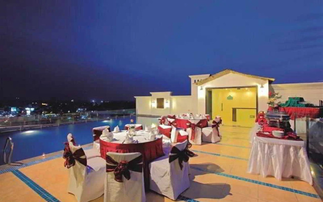 Country Inn & Suites by Radisson, Amritsar, Queens Road