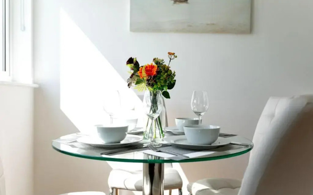 Skyvillion Tower Points - Tower Point Lovely apartment in Enfield London