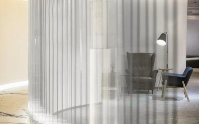 万乐宫假日酒店(广州齐富白云文化广场地铁站店)