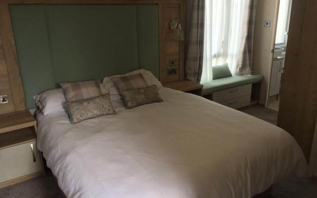 Prime Location 3-bed Chalet in Seal Bay, Selsey