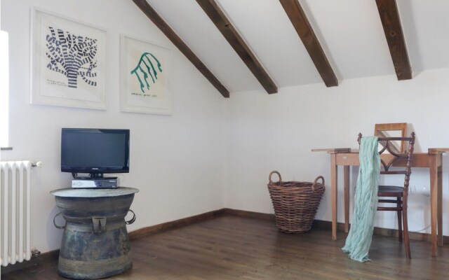 Stunning Home in Liznjan With Sauna, Wifi and 4 Bedrooms