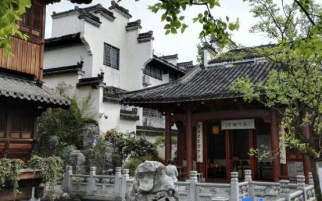 Shexian Huizhou Gucheng store JAMES JOYCE COFFETEL