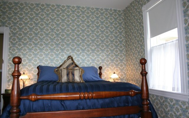 Sackville Bed & Breakfast
