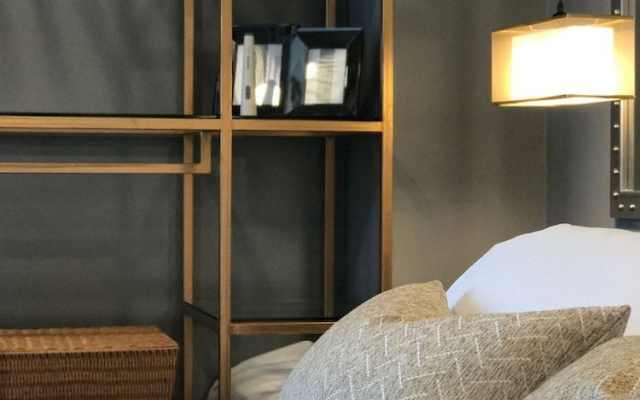 Stay in Style The Heart of Nimman R306A