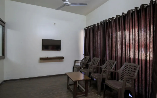 OYO 9518 Hotel Aqua Mira