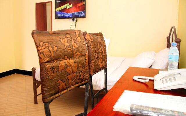 The Okaseni Lodge