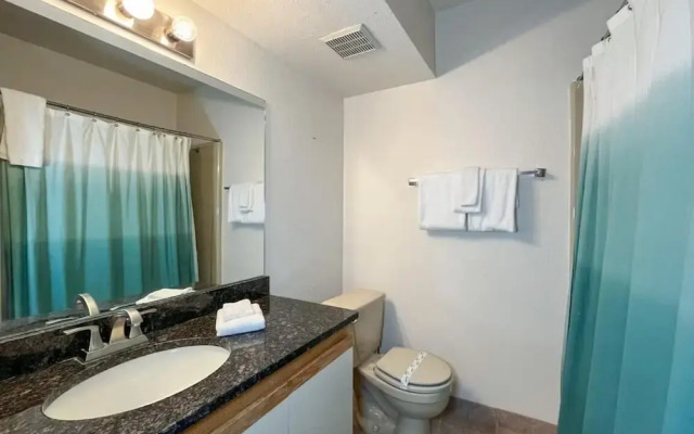 7 guests 2BR 2BA