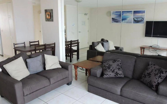 President Holiday Apartments