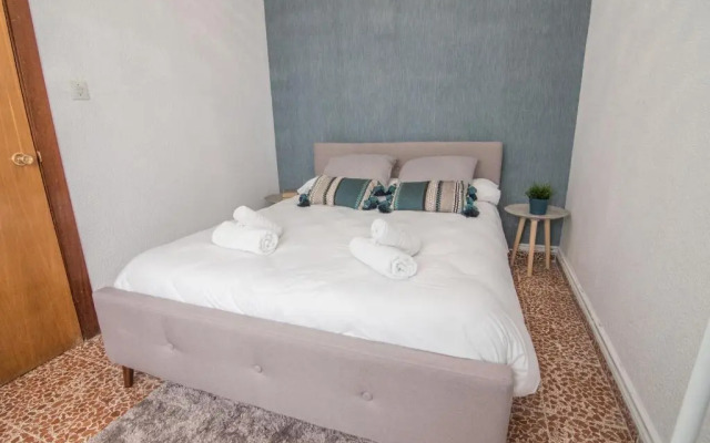 tuGuest Gran Via 42 Apartment