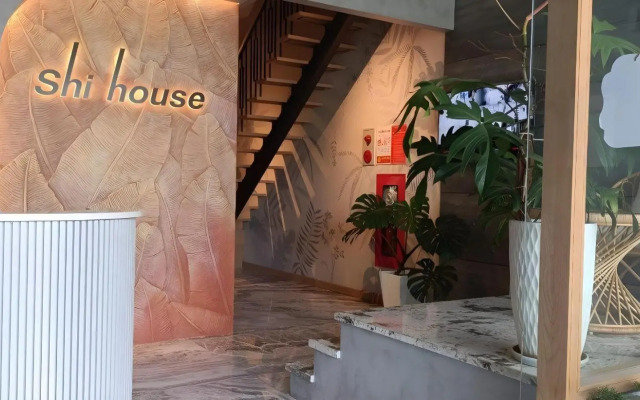 Shi House by Haviland