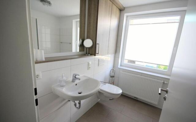 Grosse-Ferienwohnung-3-mit-Meerblick-und-Strandkorb-im-Haus-Seeluft-Duhnen