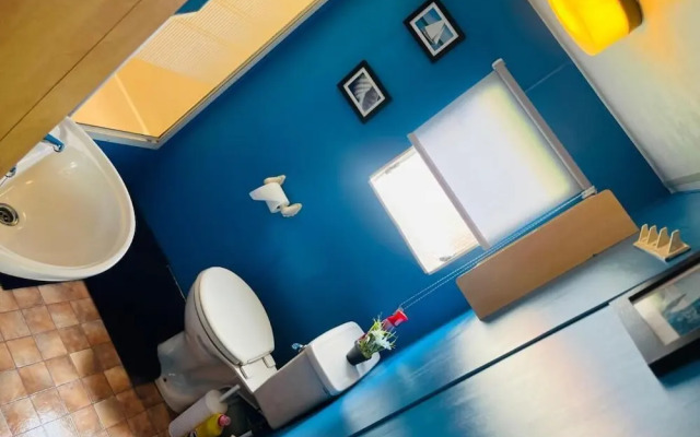 4-bed Seaside Caravan Free Wifi Pet Frie