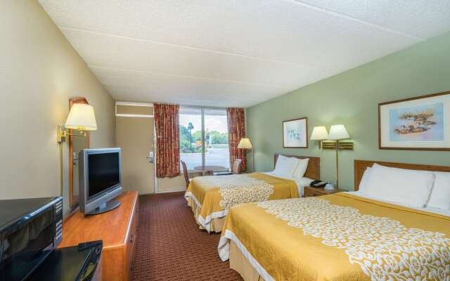 Days Inn by Wyndham Hurricane Mills