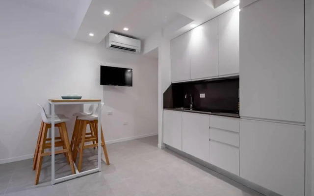 Ormesini Courtyard Apartment