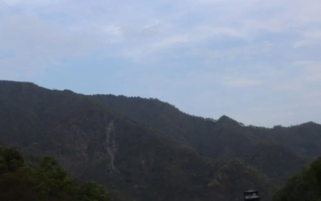 Nature's Valley Resort